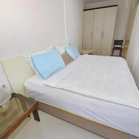 Sis 2 Bedroom 2 Bath With Free Parking In