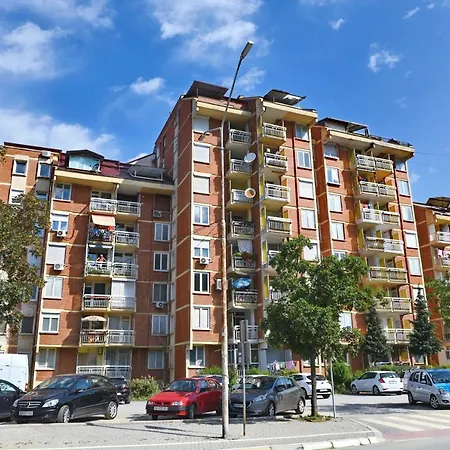 Sis 2 Bedroom 2 Bath With Free Parking In *