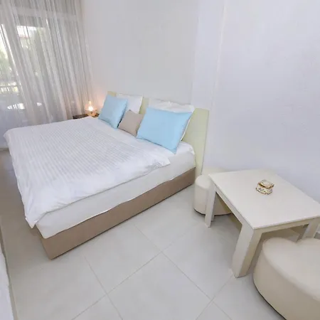Sis 2 Bedroom 2 Bath With Free Parking In