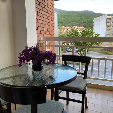 Sis 2 Bedroom 2 Bath With Free Parking In شقة