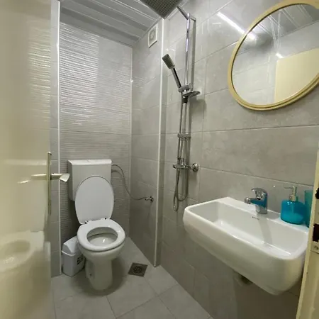 Sis 2 Bedroom 2 Bath With Free Parking In شقة