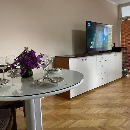 Sis 2 Bedroom 2 Bath With Free Parking In شقة أوهغيد